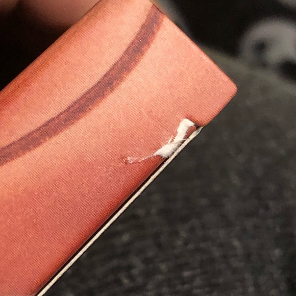 Random 4-pz Makeup Lot - Picture 13 of 13